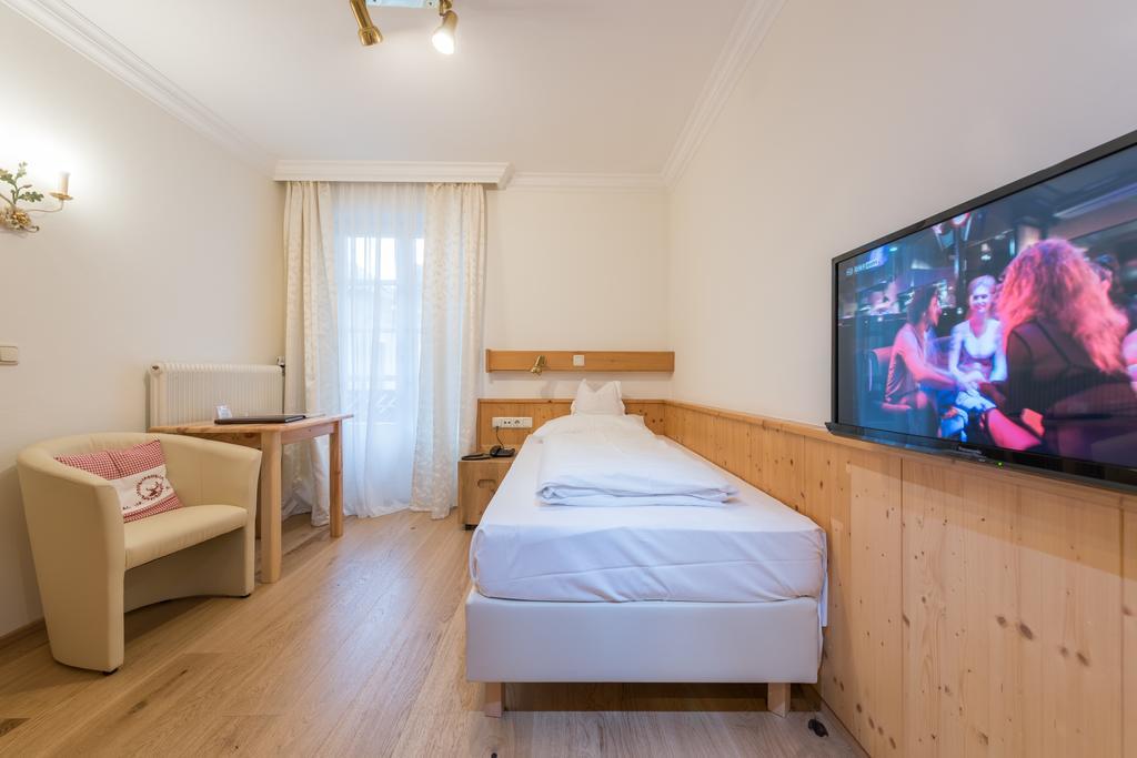 Hotel&Landgasthof Ragginger Attersee Nussdorf am Attersee Esterno foto