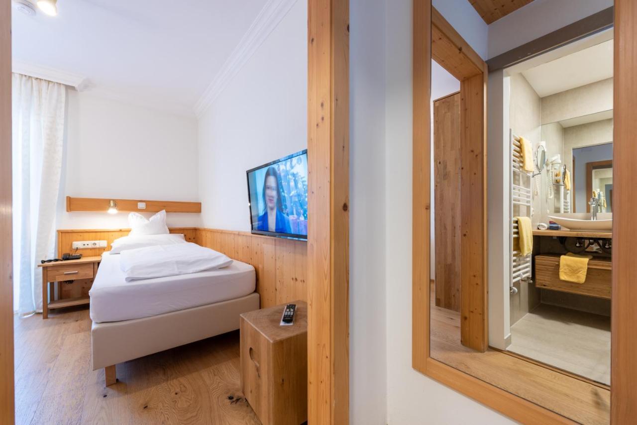 Hotel&Landgasthof Ragginger Attersee Nussdorf am Attersee Esterno foto